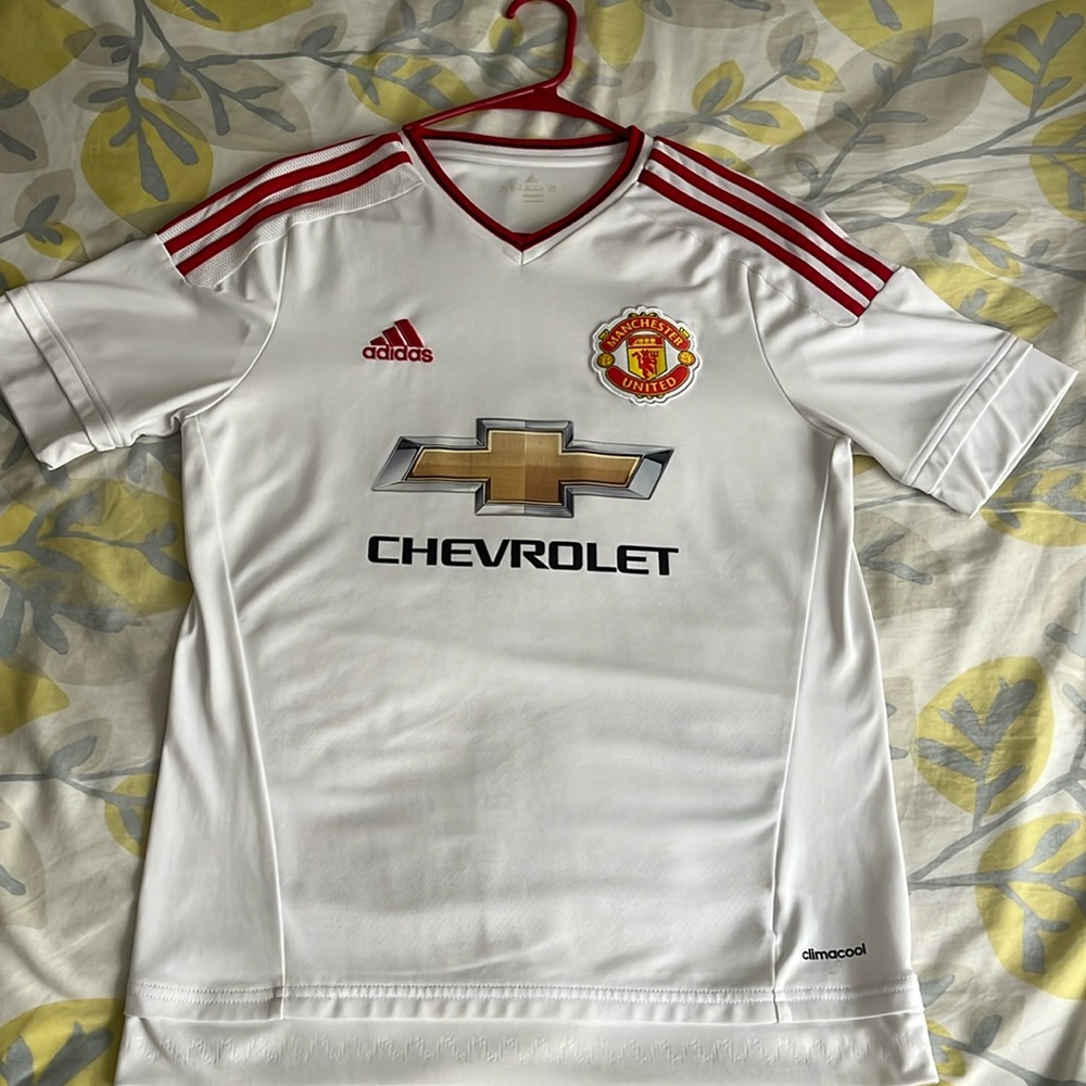 Adidas Manchester United shirt for kids
